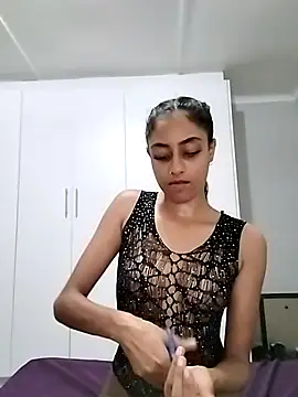 cleopatra-phaedra online show from 03.04.25