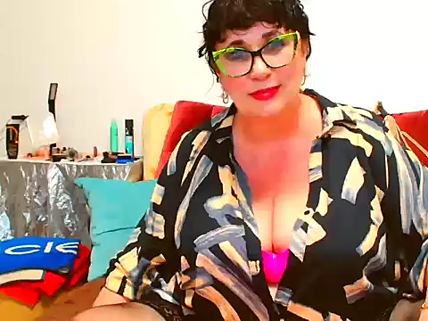 Snapshot of Olvia7985 chatting on 06.05.26 Olvia7985 online show from 06.05.26