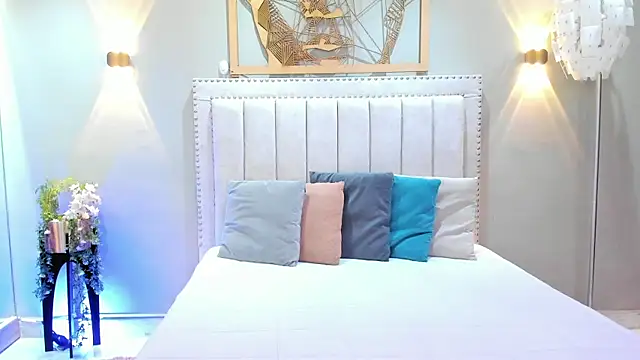  LaraMom  online show from 03.28.26