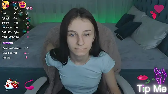 Snapshot of _Nika_Kik chatting on 01.12.25  Nika Kik online show from 01.12.25