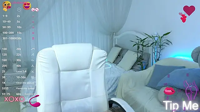 Snapshot of _Nika_Kik chatting on 02.15.25  Nika Kik online show from 02.15.25