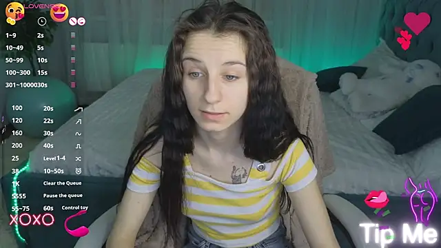 Snapshot of _Nika_Kik chatting on 02.17.25  Nika Kik online show from 02.17.25