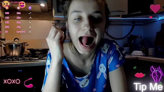 Snapshot of _Nika_Kik chatting on 02.28.25  Nika Kik online show from 02.28.25