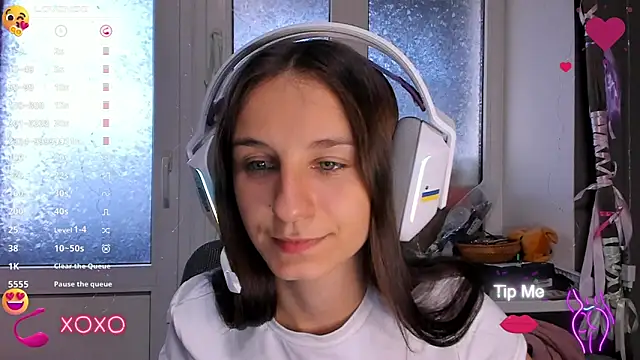 Snapshot of _Nika_Kik chatting on 09.15.25  Nika Kik online show from 09.15.25