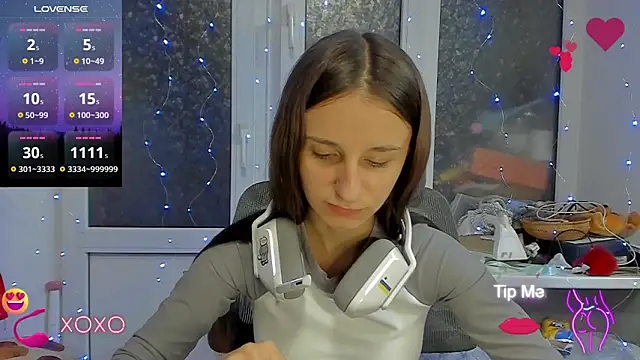 Snapshot of _Nika_Kik chatting on 09.17.25  Nika Kik online show from 09.17.25