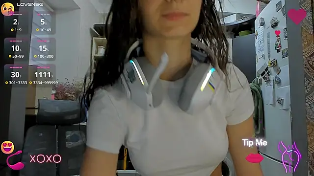 Snapshot of _Nika_Kik chatting on 09.24.25  Nika Kik online show from 09.24.25