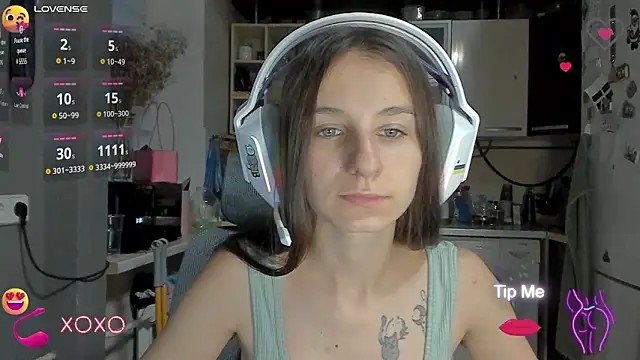 Snapshot of _Nika_Kik chatting on 10.01.25  Nika Kik online show from 10.01.25