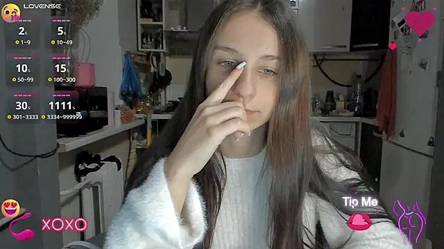 Snapshot of _Nika_Kik chatting on 10.06.25  Nika Kik online show from 10.06.25