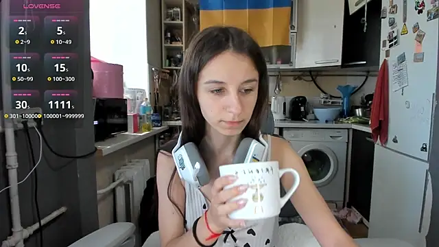 Snapshot of _Nika_Kik chatting on 06.20.26 Nika Kik online show from 06.20.26