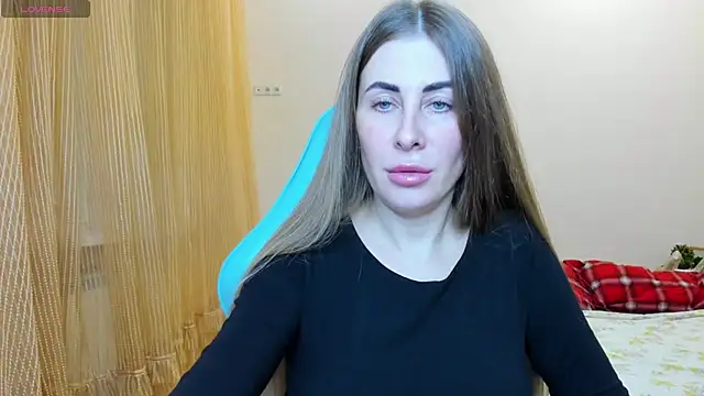 Snapshot of BarbaraKiss chatting on 12.27.24 BarbaraKiss online show from 12.27.24