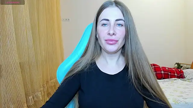 Snapshot of BarbaraKiss chatting on 12.28.24 BarbaraKiss online show from 12.28.24