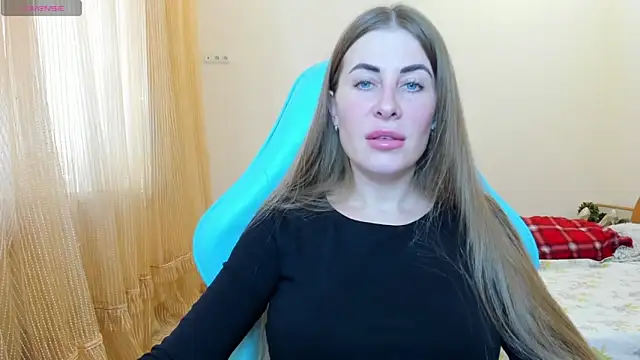 Snapshot of BarbaraKiss chatting on 01.05.25 BarbaraKiss online show from 01.05.25