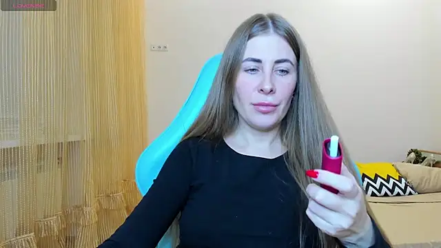 Snapshot of BarbaraKiss chatting on 01.13.25 BarbaraKiss online show from 01.13.25