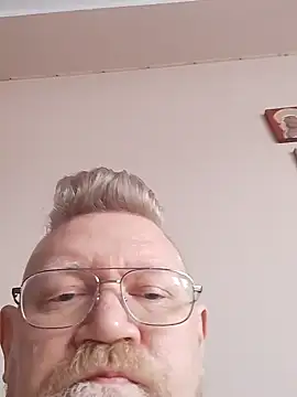 Pol1074 online show from 04.15.26