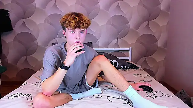 Snapshot of Ian_Flor chatting on 11.23.25 Ian Flor online show from 11.23.25