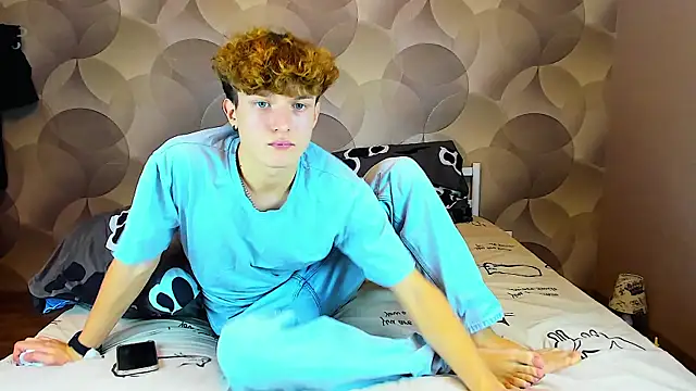 Snapshot of Ian_Flor chatting on 11.24.25 Ian Flor online show from 11.24.25