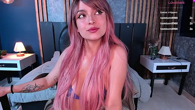 Snapshot of Mandy_Collins_ chatting on 01.04.25 Mandy Collins  online show from 01.04.25