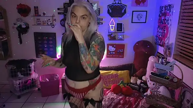 CherryBombBomb online show from 01.04.25