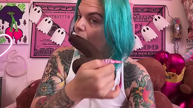 CherryBombBomb online show from 10.07.25