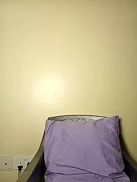 Ayrella02 online show from 09.11.25