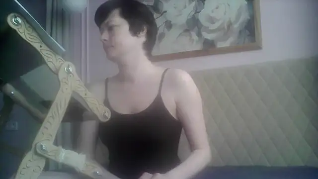 Snapshot of SunElizabeth chatting on 05.13.26 SunElizabeth online show from 05.13.26