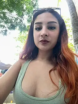 Mon Cherry online show from 12.14.25