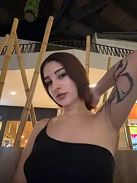 Snapshot of Mon_Cherry chatting on 02.13.26 Mon Cherry online show from 02.13.26