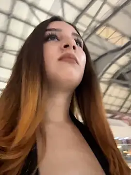 Snapshot of Mon_Cherry chatting on 03.28.26 Mon Cherry online show from 03.28.26