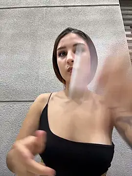 Snapshot of Mon_Cherry chatting on 03.29.26 Mon Cherry online show from 03.29.26