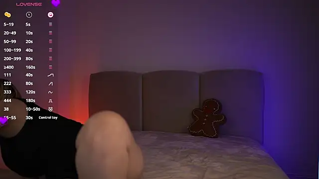 emilymoore   online show from 12.20.25