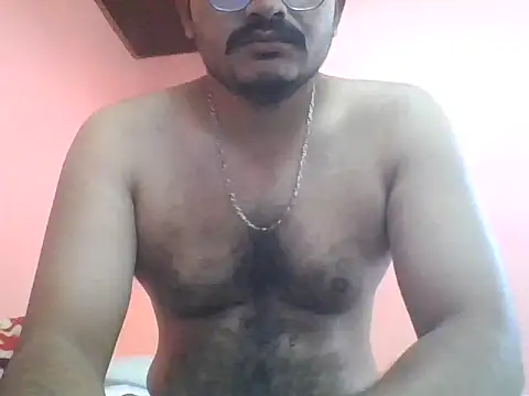 Snapshot of naughtymike0007 chatting on 02.04.26 naughtymike0007 online show from 02.04.26