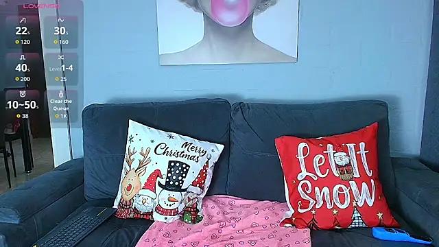 Snapshot of rousebonnett chatting on 12.05.25 rousebonnett online show from 12.05.25