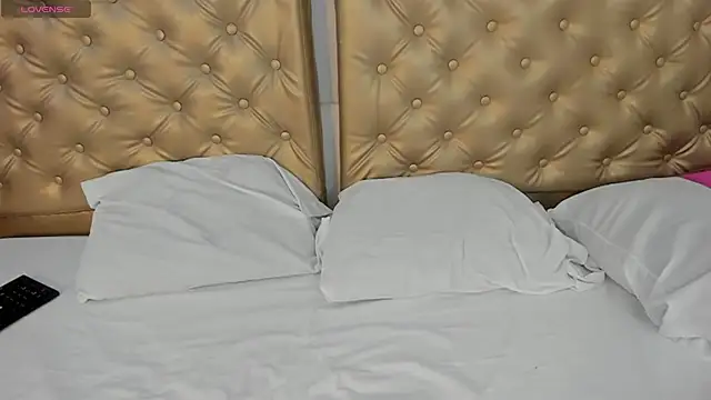 Alessiiaa  online show from 11.07.25