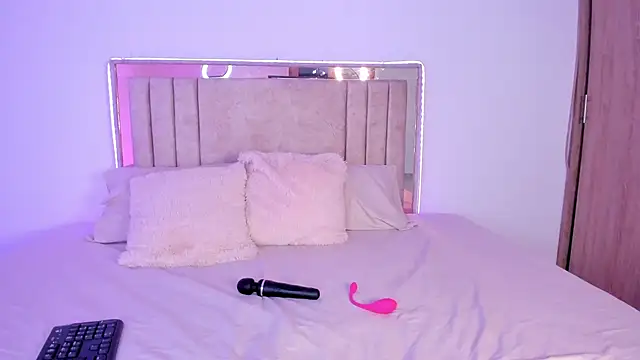 Deiisy Queen online show from 11.19.25