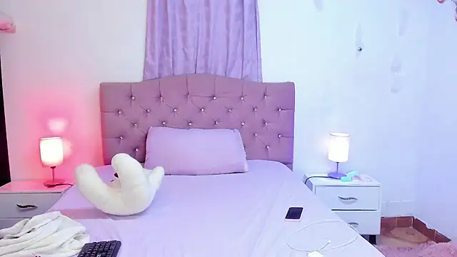 Latinabombsheell online show from 11.11.25