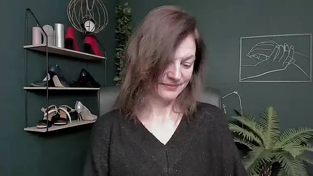 VivianWILD online show from 11.17.25