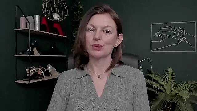 VivianWILD online show from 11.19.25