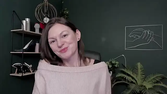 Snapshot of VivianWILD chatting on 02.04.26 VivianWILD online show from 02.04.26