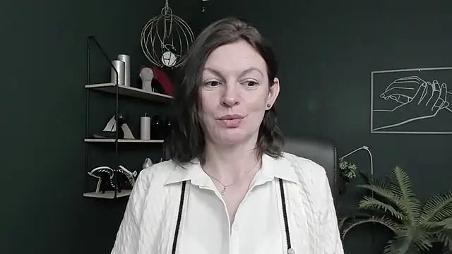 VivianWILD online show from 04.14.26