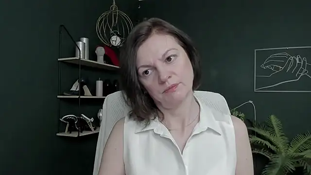 VivianWILD online show from 04.17.26