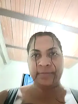 Giselabrunette25 online show from 10.28.25