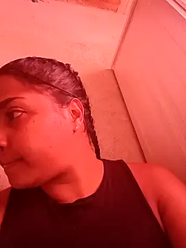 Snapshot of Giselabrunette25 chatting on 02.04.26 Giselabrunette25 online show from 02.04.26