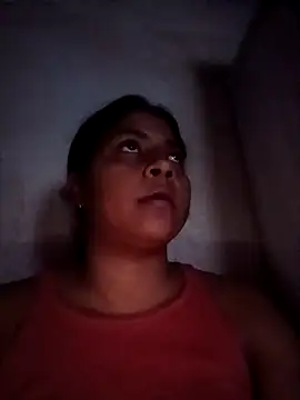 Snapshot of Giselabrunette25 chatting on 02.12.26 Giselabrunette25 online show from 02.12.26