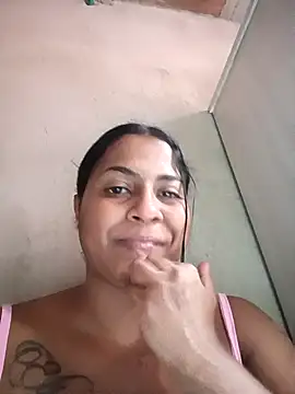 Snapshot of Giselabrunette25 chatting on 02.15.26 Giselabrunette25 online show from 02.15.26