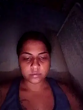 Snapshot of Giselabrunette25 chatting on 02.21.26 Giselabrunette25 online show from 02.21.26