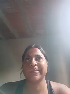 Snapshot of Giselabrunette25 chatting on 05.25.26 Giselabrunette25 online show from 05.25.26