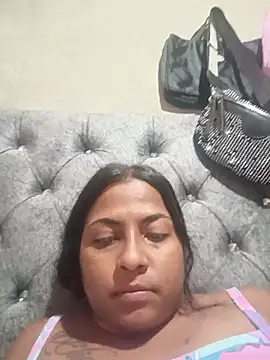 Snapshot of Giselabrunette25 chatting on 06.27.26 Giselabrunette25 online show from 06.27.26