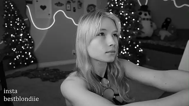 Snapshot of bestblonde chatting on 01.02.25 bestblonde online show from 01.02.25