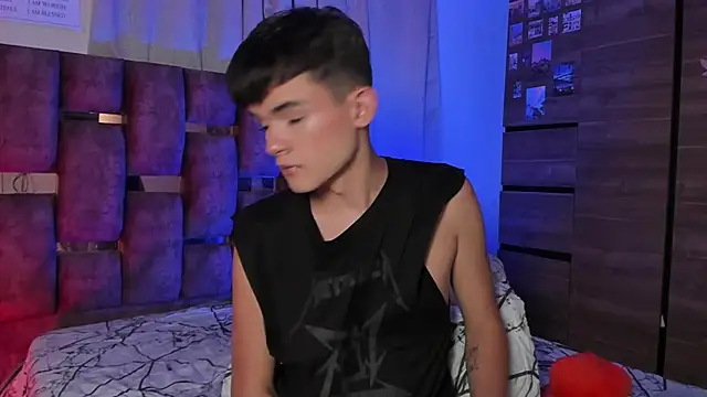 Angelo 018 online show from 02.14.25