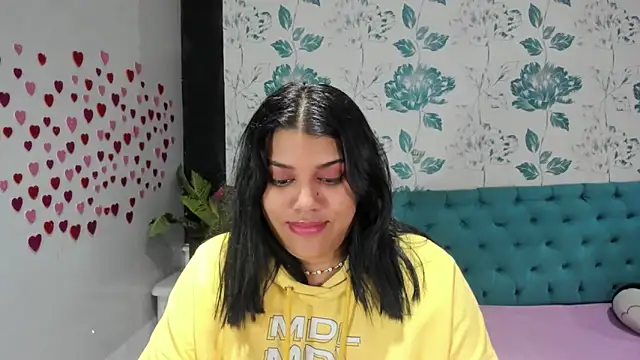 LindaBreeS online show from 02.04.25